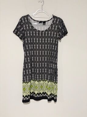 New directions soft ikat geometric short sleeve dress black green petite small